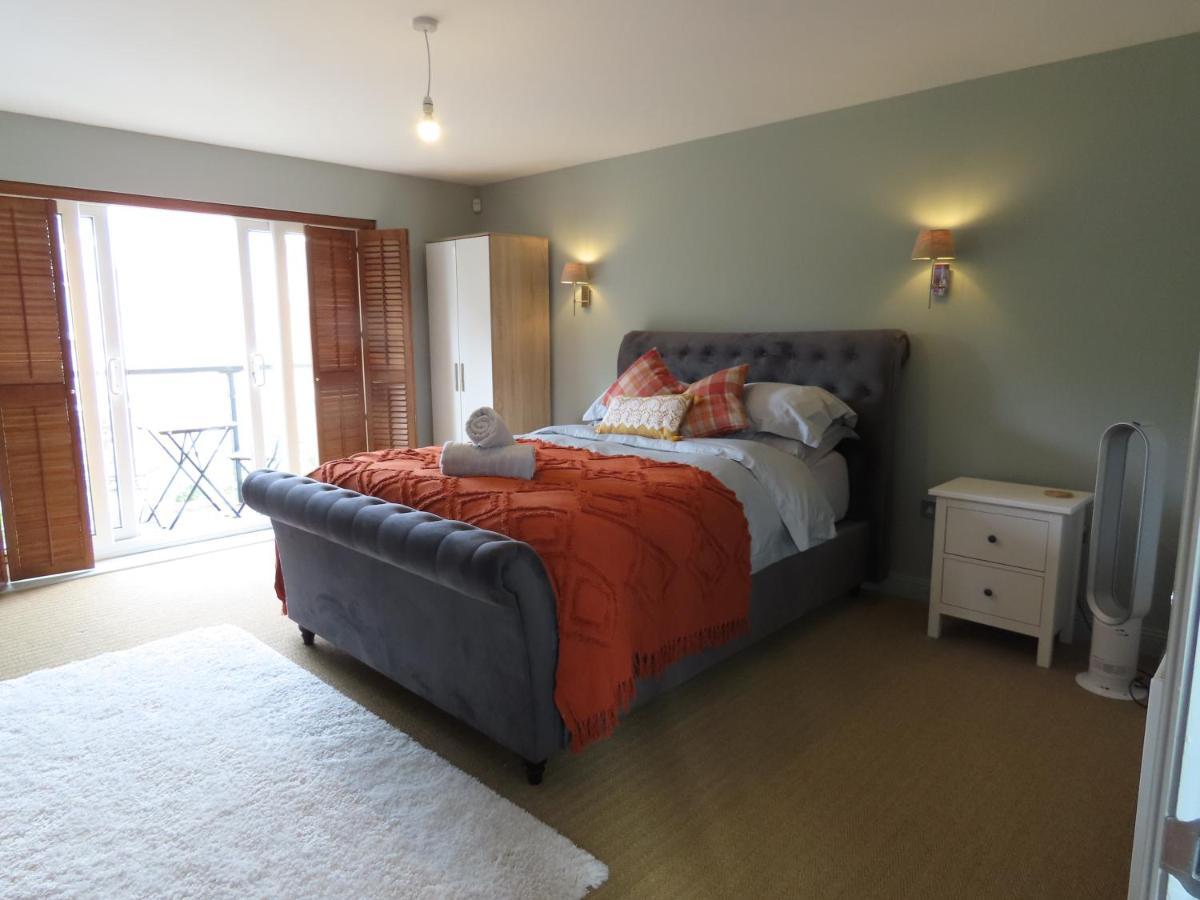 Entire Seaside Luxury Home With On Site Parking! Poole Ngoại thất bức ảnh
